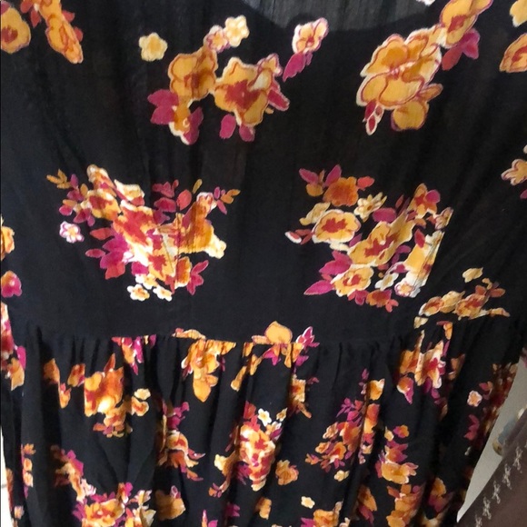 GIRLY & FLIRTY BOHO STYLE FLORAL PRINT DRESS - Picture 8 of 9